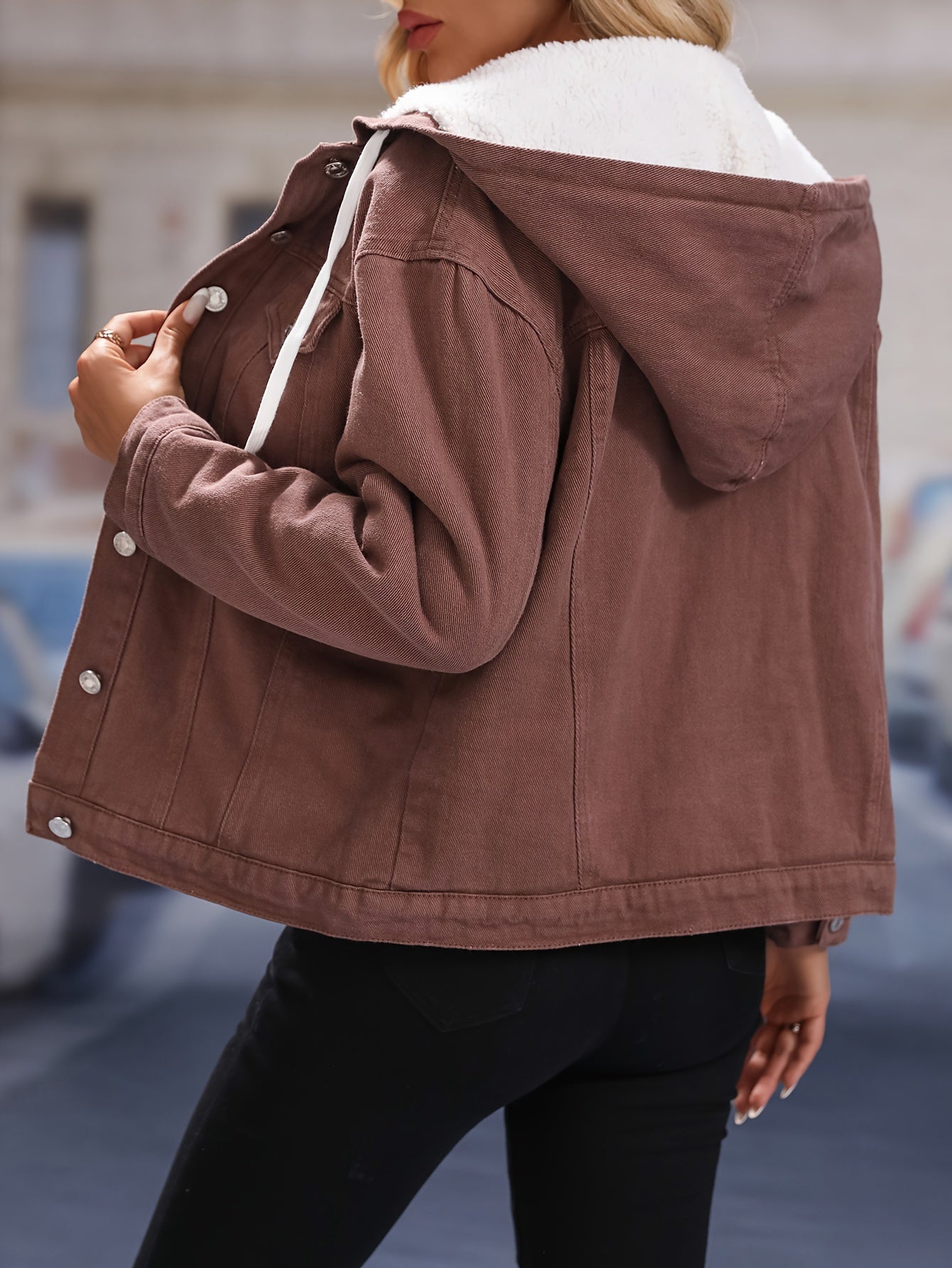 Stylish Haven - Cozy brown denim jacket with plush lining