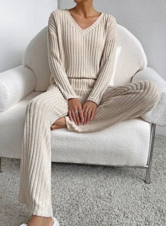 SnugNest - Premium 2-piece loungewear set for ultimate comfort