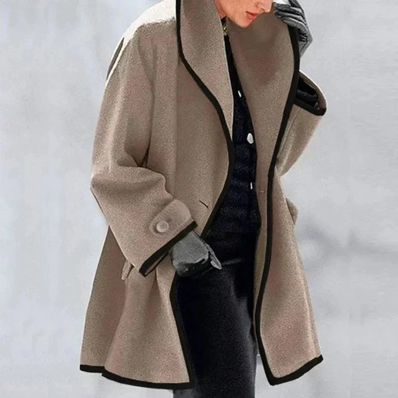 Chic Couture - Clara white trench coat for timeless elegance