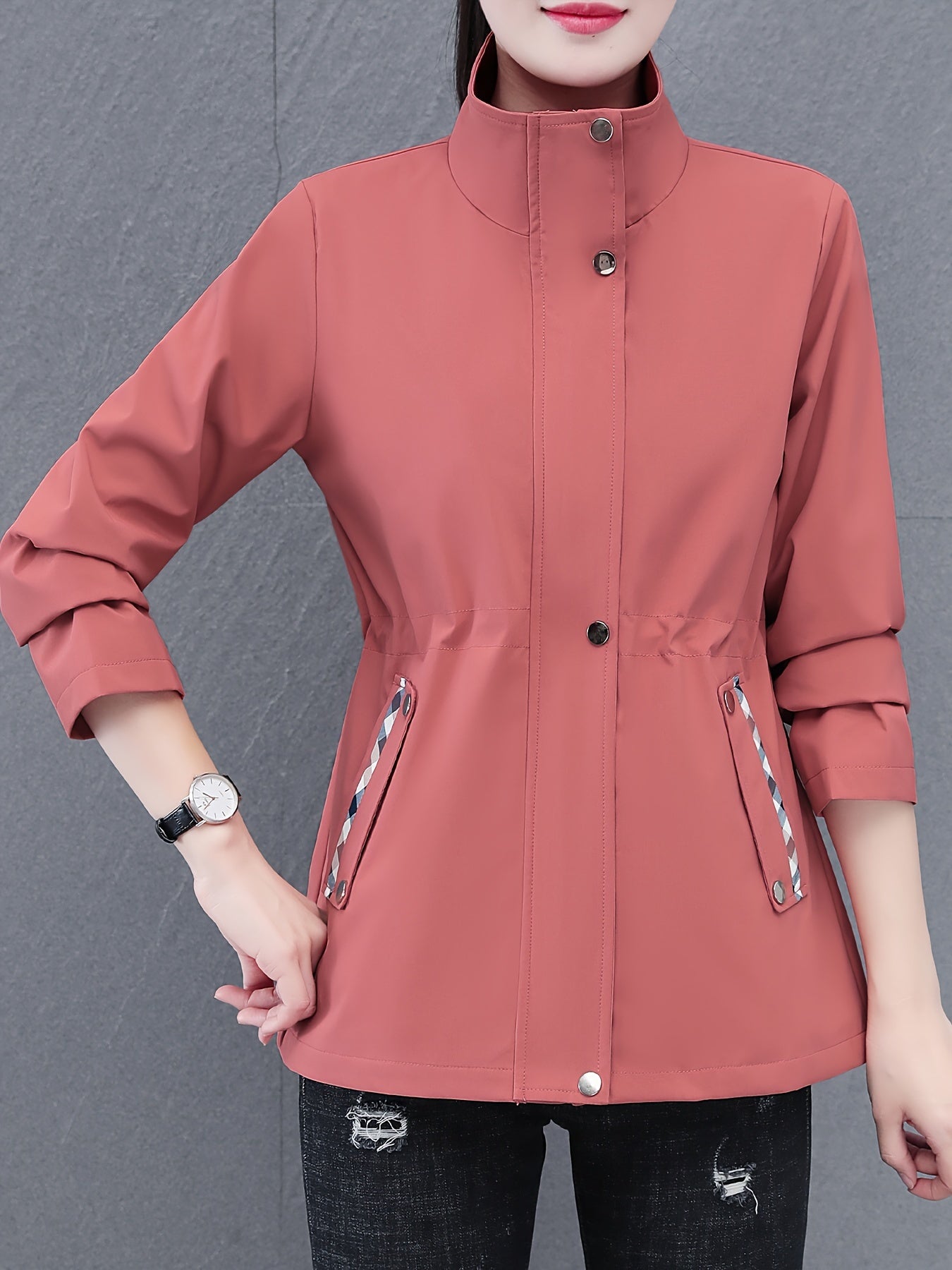 Chic Essence - Modern pink zip-up jacket with stylish contrast